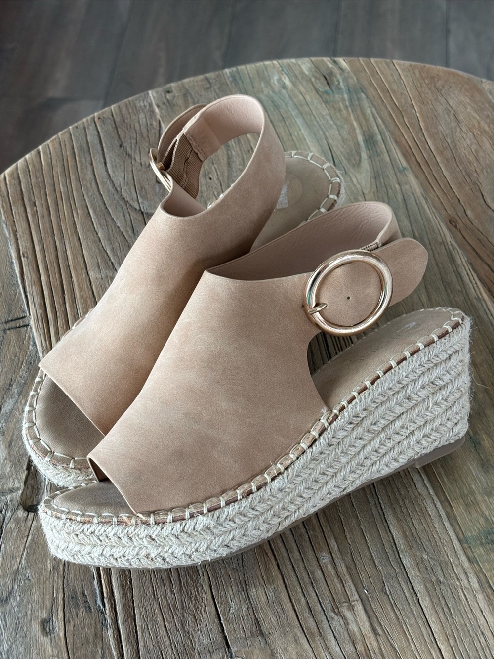 Catherine Malandrino Tan Platform Peep-Toe Espadrille Sandals Size 6.5